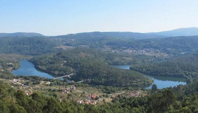 Sendelle-Angudes, o berce de familias reais, contrabandistas e líderes revolucionarios republicanos